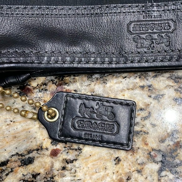 Vintage Coach Shoulder Bag Black Leather - Picture 3 of 16